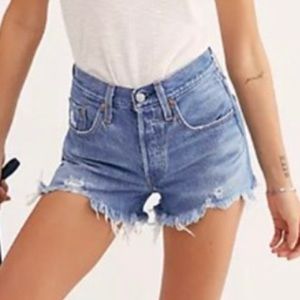 Levi's Women’s 501 Original Cut-off Frayed Hem Button Fly Athens Wash Size 27